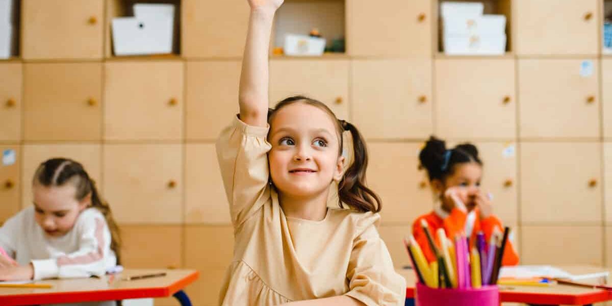 10 lehrreiche Spiele für die Schule und den Unterricht - Mit diesen Ideen lernt ihr spielerisch