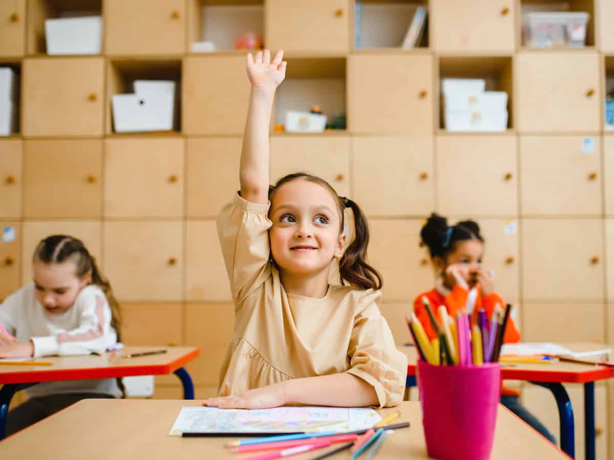 10 lehrreiche Spiele für die Schule und den Unterricht - Mit diesen Ideen lernt ihr spielerisch