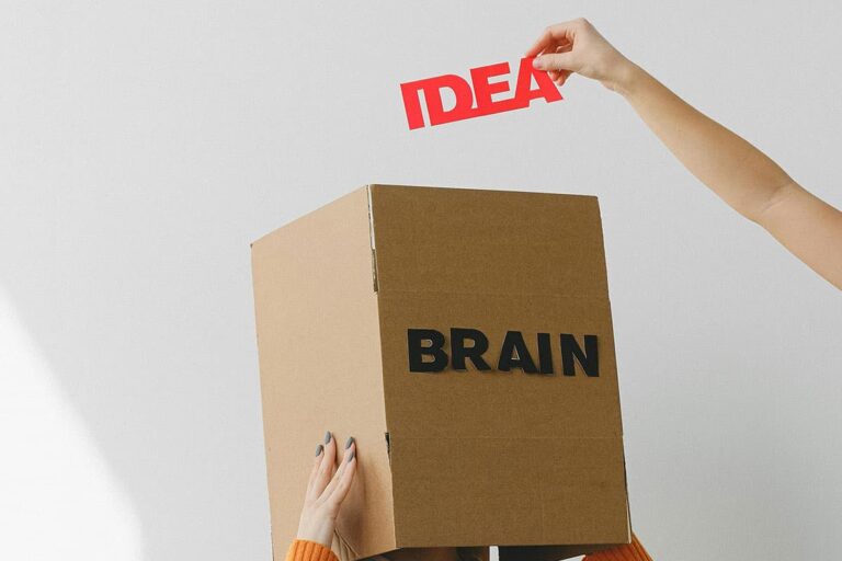 Stadt Land Fluss Spiele sind nicht immer Kinderspiele. Sie fördern Wissen, Kreativität und soziale Bindungen.